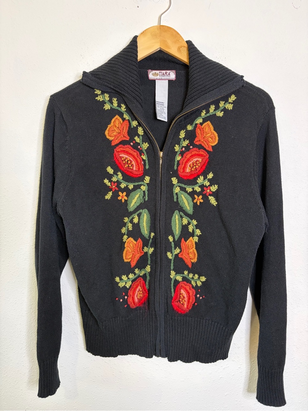 Tiara International vintage Black Zip Cardigan Red Orange Floral Embroidery M